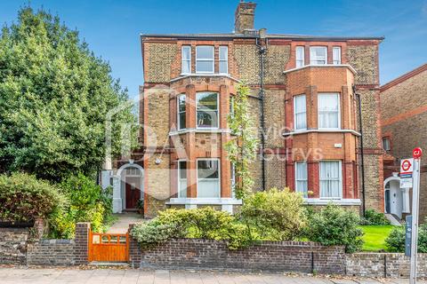 2 bedroom flat for sale, Crouch Hill, Crouch End N8