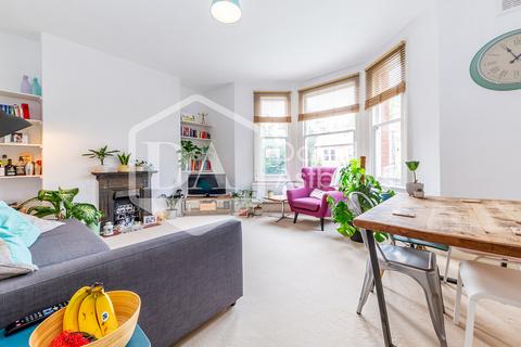 2 bedroom flat for sale, Crouch Hill, Crouch End N8