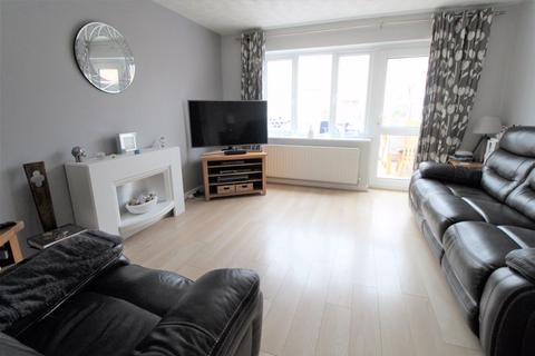 2 bedroom semi-detached house for sale, Mayfields Drive, Brownhills, WS8 7NJ