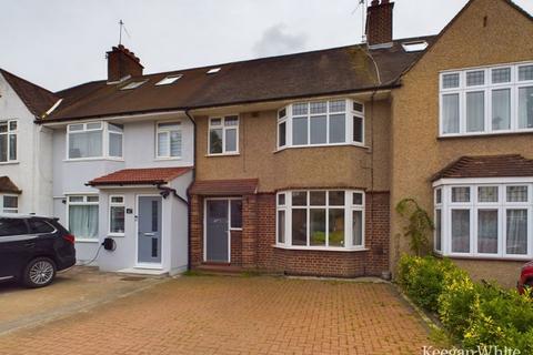 3 bedroom terraced house to rent, Vale Croft, Pinner