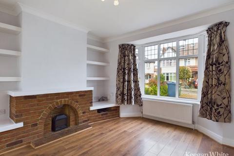 3 bedroom terraced house to rent, Vale Croft, Pinner