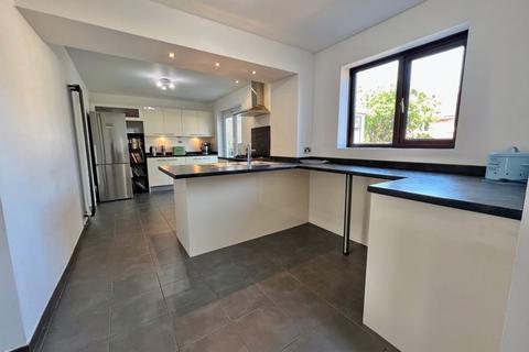 4 Ashtree Close, Plymouth, PL6 7RW