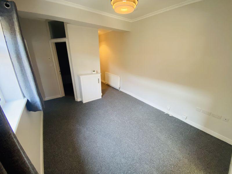 Leinster Avenue, Bristol 2 bed flat £950 pcm (£219 pw)