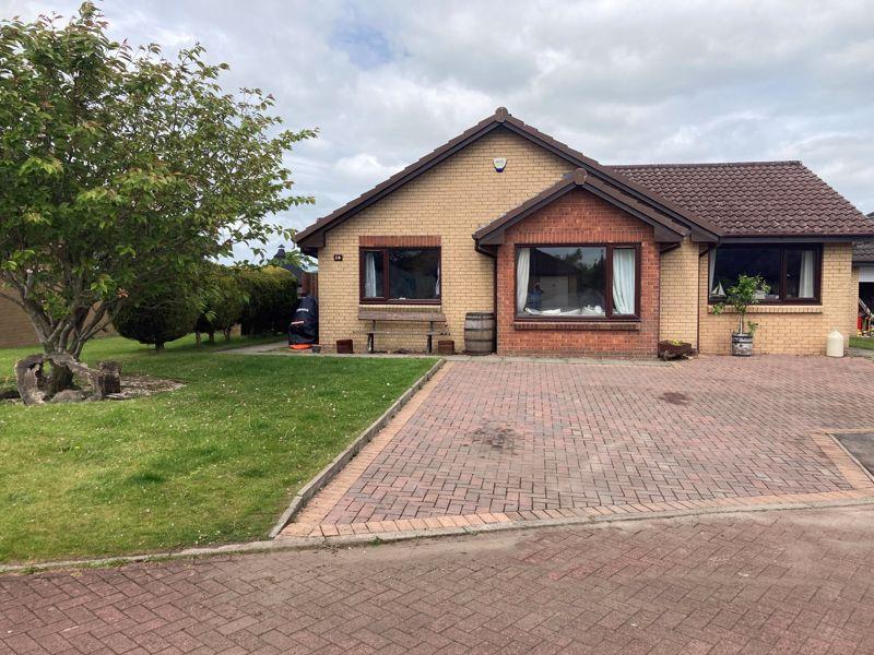 14 Annathill Gardens, Annathill, Glenboig, ML5 2QP 3 bed detached