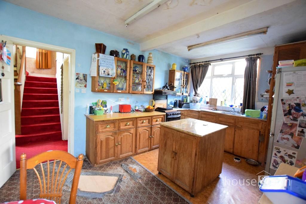 William Road, Littledown, Bournemouth, BH7 3 bed detached house for