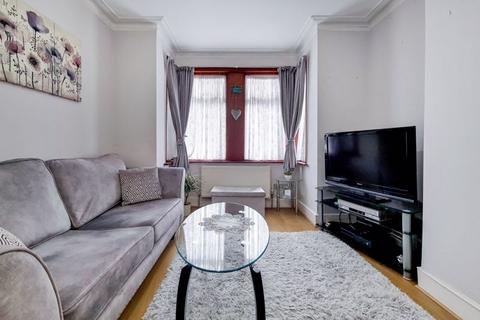 20 Victoria Avenue, Hounslow, TW3 3ST