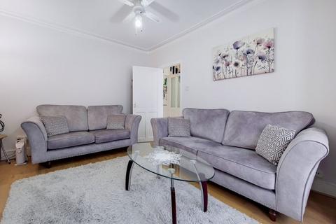 20 Victoria Avenue, Hounslow, TW3 3ST