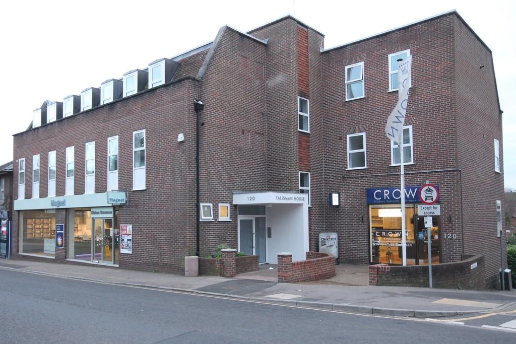 South Street,Dorking,Surrey 1 bed flat to rent £975 pcm (£225 pw)