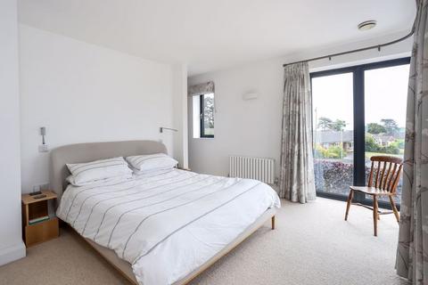 5 bedroom detached house to rent, Oliver's Battery, Winchester