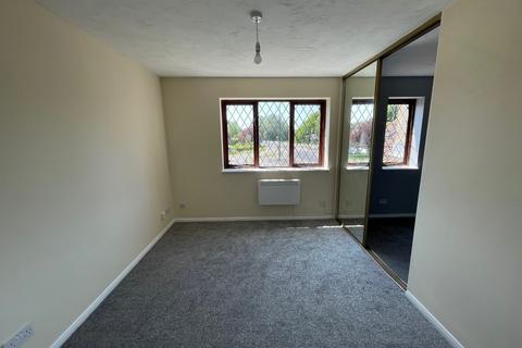 Studio for sale, Campion Close