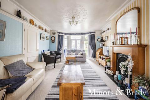 2 bedroom ground floor flat for sale - Pakefield Street, Lowestoft