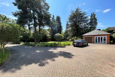 6 bedroom detached house for sale - Coombe Hill Road, Kingston upon Thames