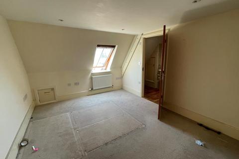 2 bedroom flat for sale - Flat 9, John Nicholas House, West Cliff Road, Ramsgate, Kent