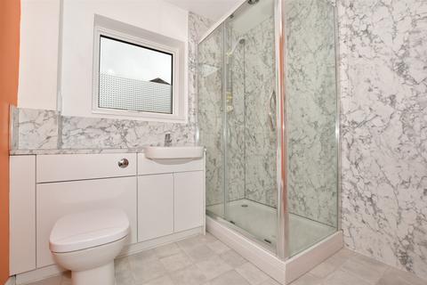 18 Admiralty Road, Upnor, Rochester, ME2 4XY