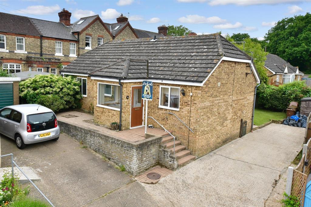 Admiralty Road, Upnor, Rochester, Kent 2 bed detached bungalow for sale