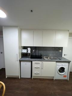 1 bedroom flat to rent, Heronsforde, London
