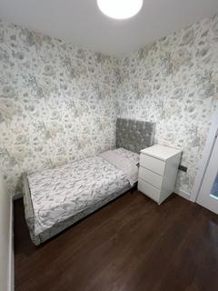 1 bedroom flat to rent, Heronsforde, London