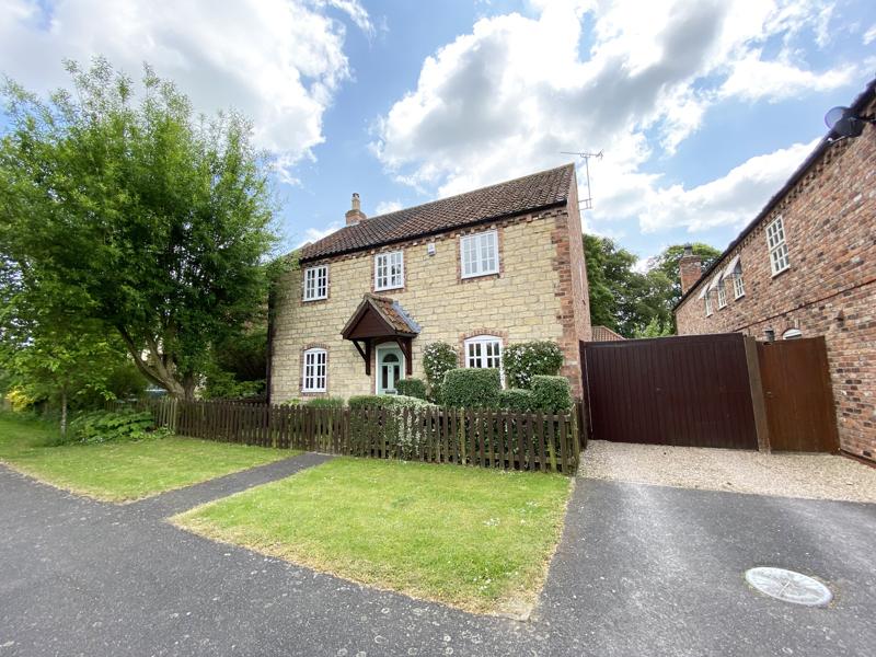 Harmston Park Avenue, Lincoln, Lincolnshire, LN5 9GF 4 bed detached