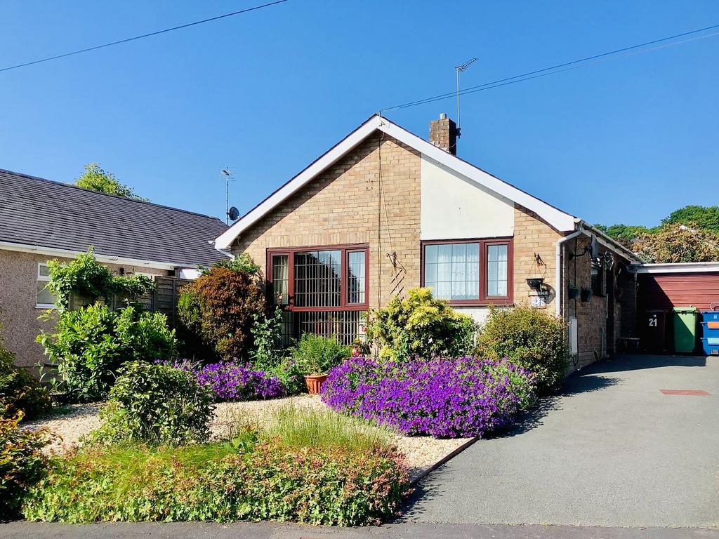 21 Llwyn Ynn, Talybont, Gwynedd LL43 2AL 3 bed bungalow for sale £185,000