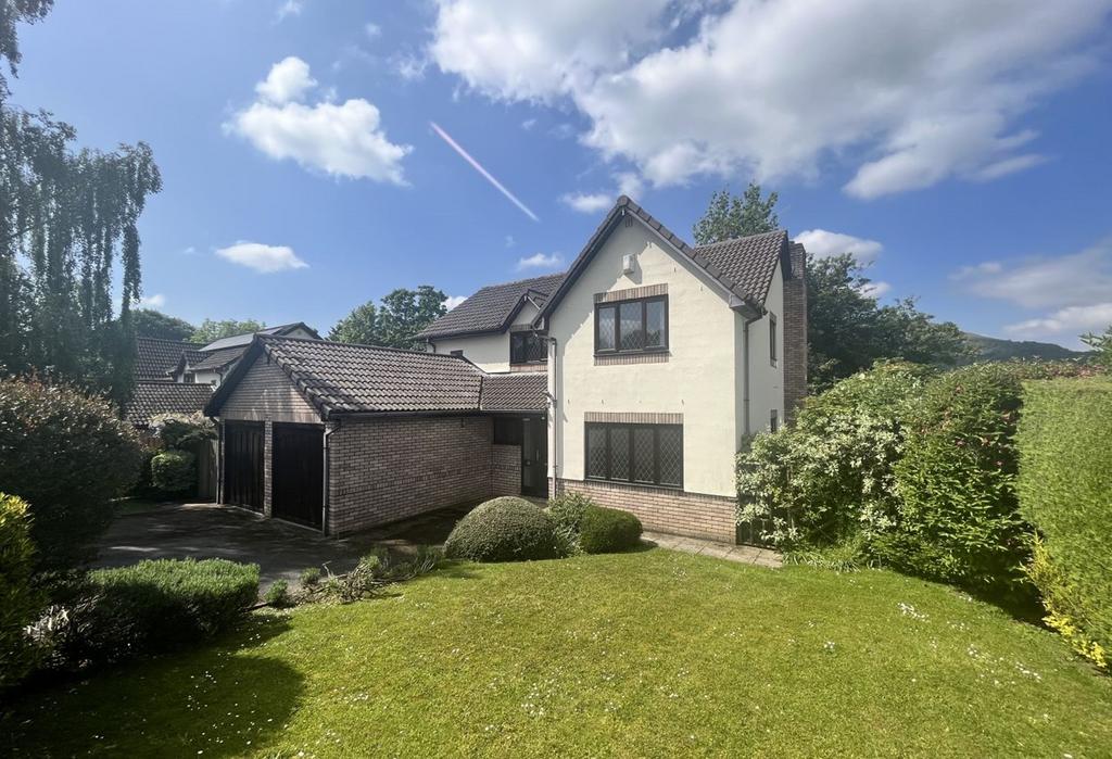 Plas Derwen Way, Abergavenny, NP7 4 bed detached house for sale £575,000