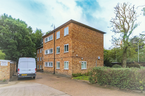 3 bedroom flat for sale, ROSEWOOD HOUSE, GREAT NORTH WAY, HENDON, NW4 1PD