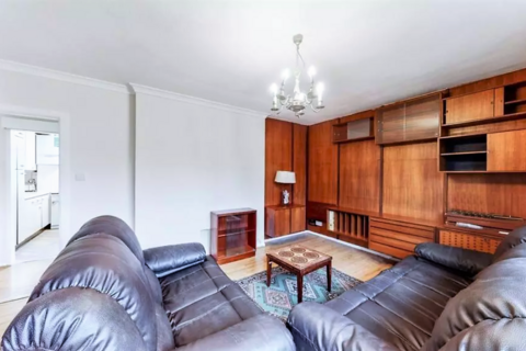 3 bedroom flat for sale, ROSEWOOD HOUSE, GREAT NORTH WAY, HENDON, NW4 1PD