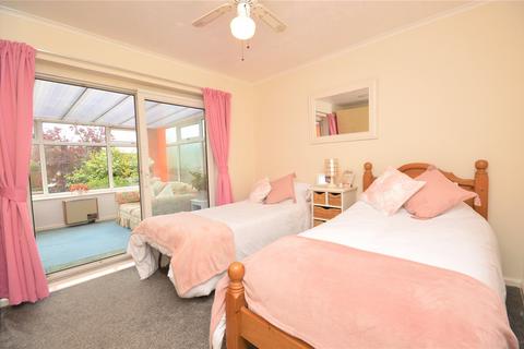 2 bedroom bungalow for sale - Westbourne Terrace, Garforth, Leeds, West Yorkshire