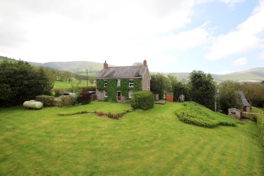 Heol Senni, Brecon, LD3 3 bed detached house for sale £450,000