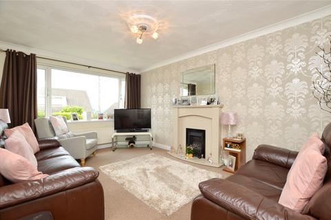 3 bedroom bungalow for sale - Cherry Tree Drive, Farsley, Pudsey, West Yorkshire
