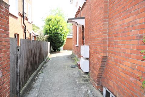 Property for sale - 14 Lake Avenue, Bromley, BR1