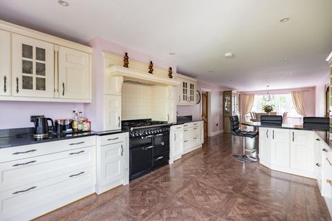 5 bedroom detached house for sale, Lords Wood Lane, Chatham, ME5