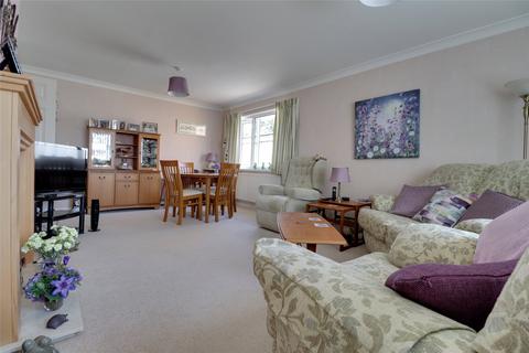 2 bedroom bungalow for sale - South Lea Close, Braunton, Devon, EX33