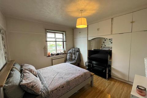 4 bedroom house for sale - Marmion Avenue, London