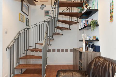 66 Tiller Road, London, E14 8NN