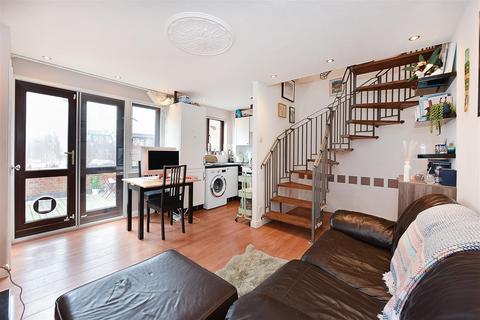 66 Tiller Road, London, E14 8NN
