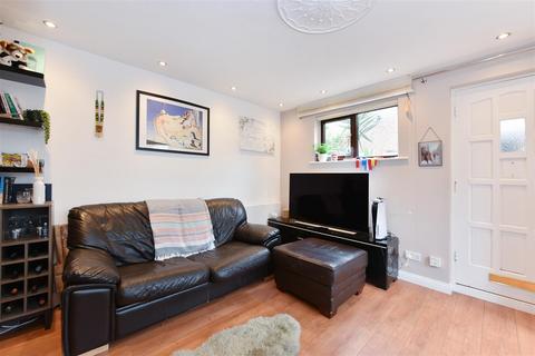 66 Tiller Road, London, E14 8NN