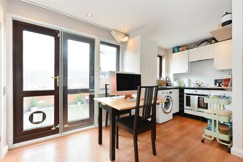 66 Tiller Road, London, E14 8NN