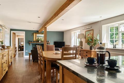 Stables Cottage Exeter Road, Ottery St Mary, EX11 1LE