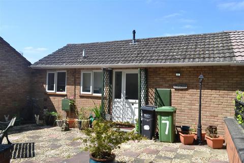 2 bedroom semi-detached bungalow for sale, Silurian Close, Leominster