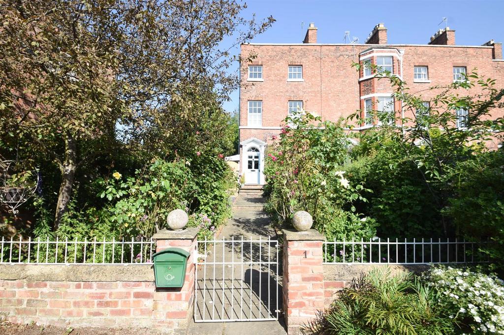Holywell Terrace, Abbey Foregate, Shrewsbury 4 bed townhouse for sale