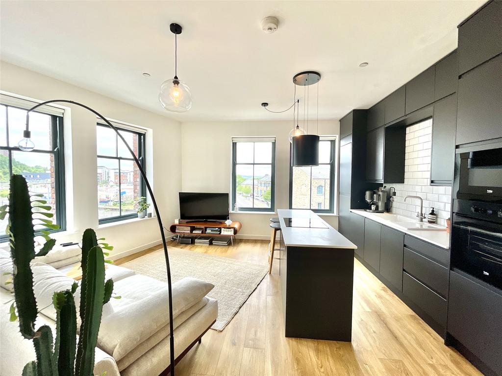 Lounge/Kitchen