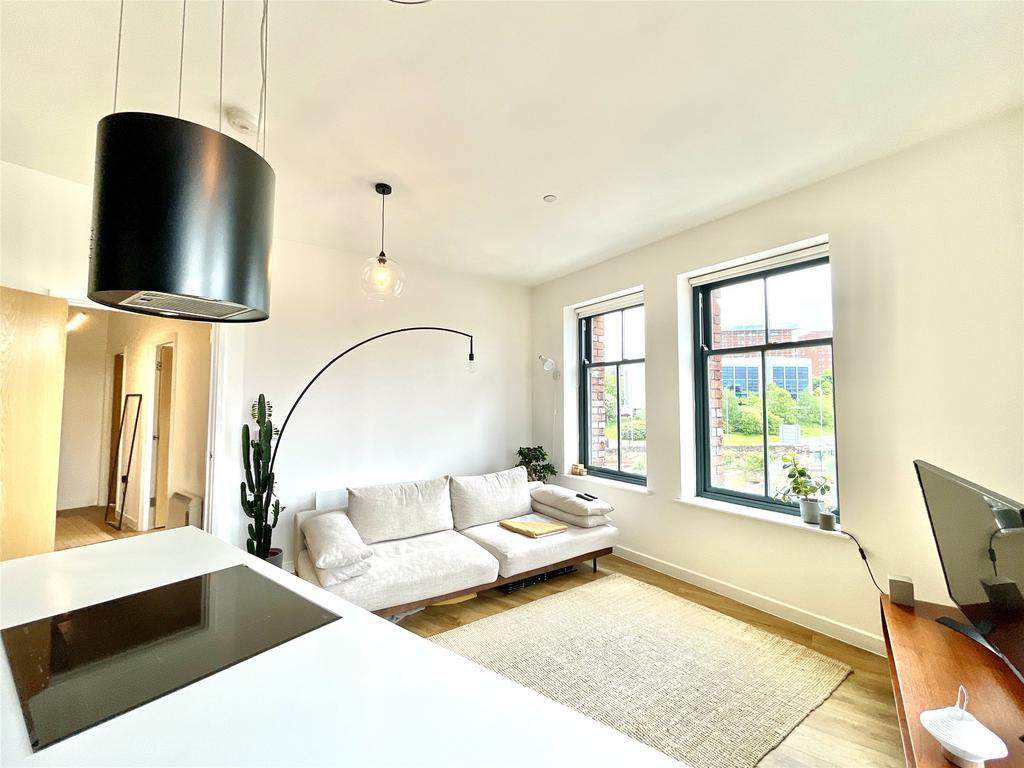 Lounge/Kitchen