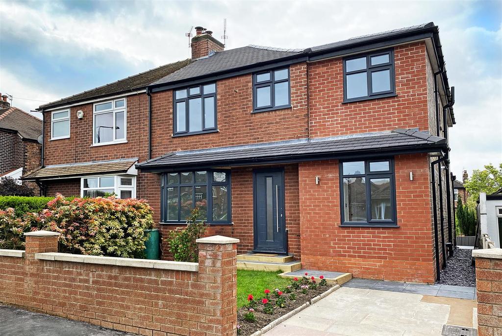 Clover Road, Timperley 4 bed semidetached house for sale £650,000