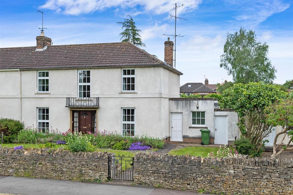 Waterside, Evesham 3 bed semidetached house £375,000