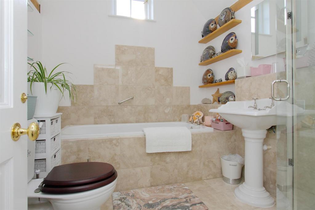 Flagstaff House Bathroom