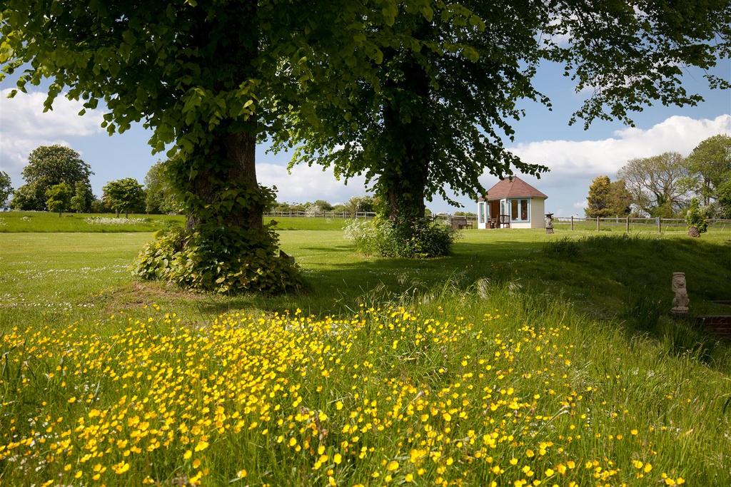Garden & Grounds