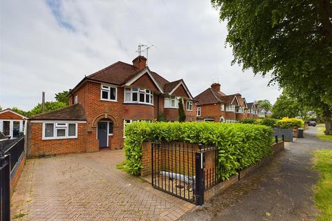 4 bedroom semi-detached house for sale - Baydon Drive, Reading