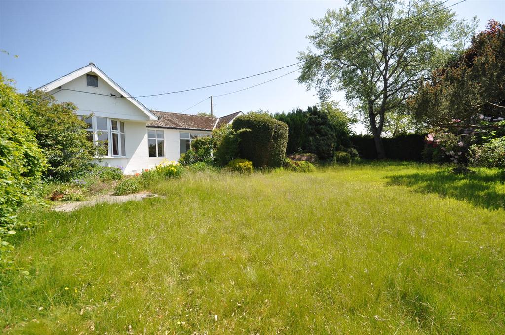 St Harmon Road, Rhayader 2 bed detached bungalow for sale £275,000