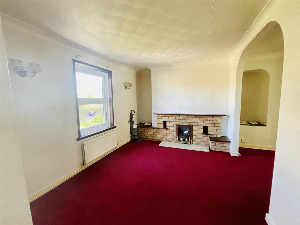 Gwendraeth Town, Kidwelly 4 bed end of terrace house for sale £129,995