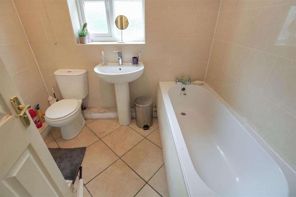 Bathroom / WC:
